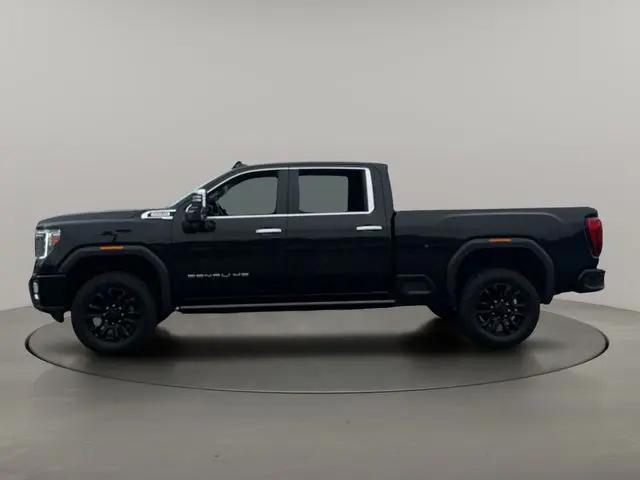 2022 GMC Sierra 2500HD 4WD Crew Cab Standard Bed Denali