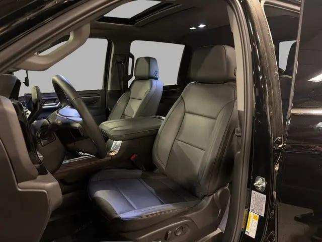 2026 GMC Sierra 2500HD Crew Cab, Standard Bed, SLT, 4WD