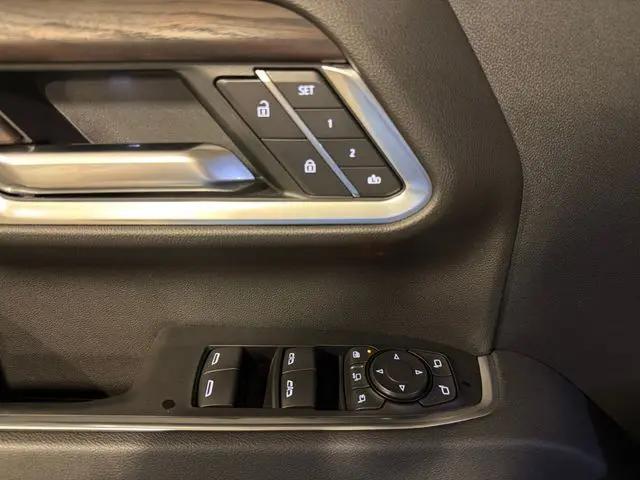 2026 GMC Sierra 2500HD Crew Cab, Standard Bed, SLT, 4WD