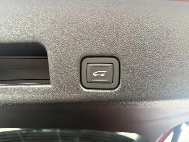 2025 GMC Acadia FWD Denali