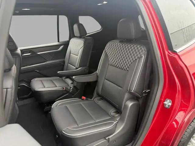 2025 GMC Acadia FWD Denali