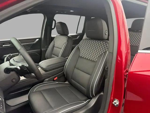 2025 GMC Acadia FWD Denali