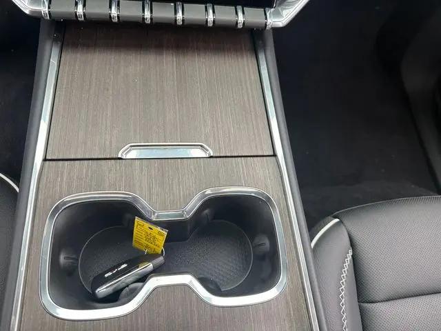 2025 GMC Acadia FWD Denali