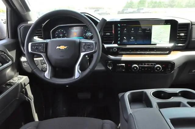 2026 Chevrolet Silverado 1500 4WD Crew Cab Short Bed LT with 2FL