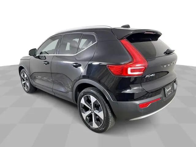 2024 Volvo XC40 B5 Plus Bright Theme