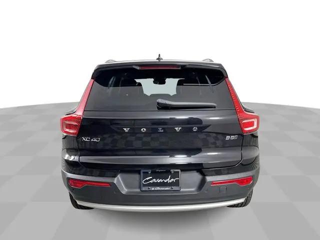 2024 Volvo XC40 B5 Plus Bright Theme