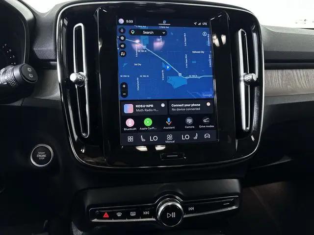 2024 Volvo XC40 B5 Plus Bright Theme