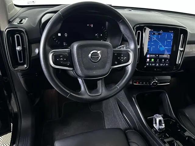 2024 Volvo XC40 B5 Plus Bright Theme