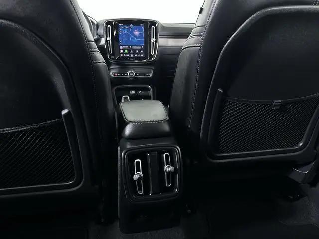 2024 Volvo XC40 B5 Plus Bright Theme