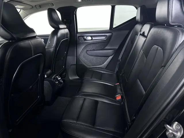 2024 Volvo XC40 B5 Plus Bright Theme