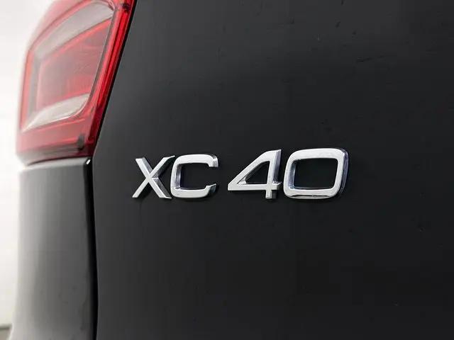 2024 Volvo XC40 B5 Plus Bright Theme