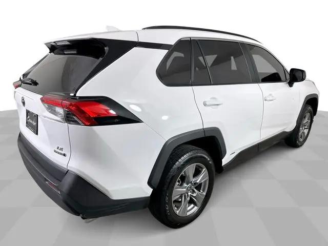 2022 Toyota RAV4 Hybrid LE
