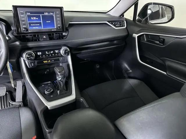 2022 Toyota RAV4 Hybrid LE
