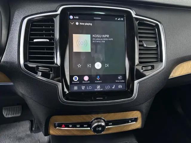 2023 Volvo XC90 Recharge T8 Plus 6-Seater