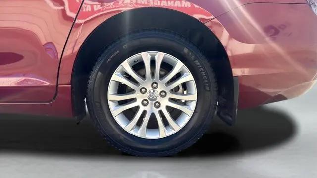 2017 Toyota Sienna XLE 8 Passenger