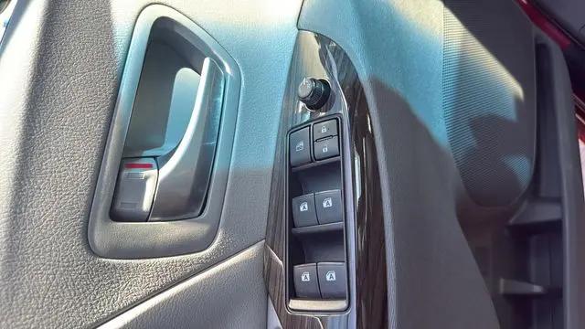 2017 Toyota Sienna XLE 8 Passenger