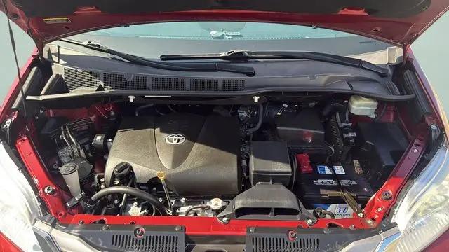 2017 Toyota Sienna XLE 8 Passenger
