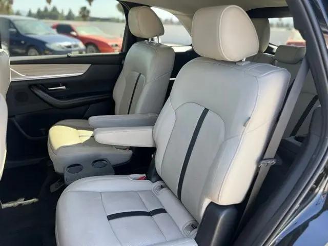 2025 Mazda X-90 3.3 Turbo Preferred Package