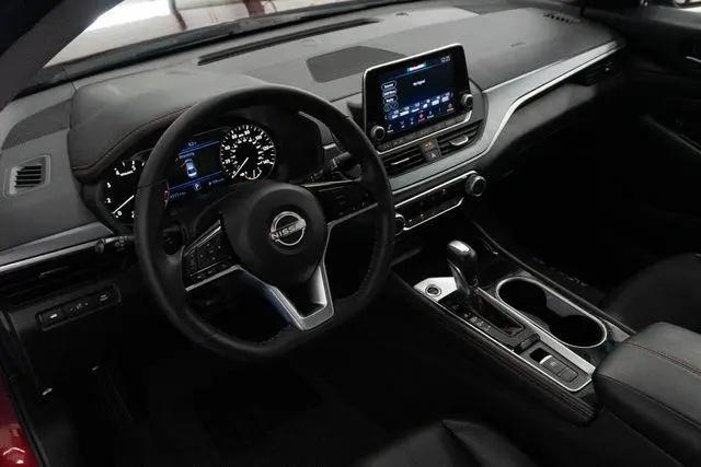 2023 Nissan Altima SR Intelligent AWD