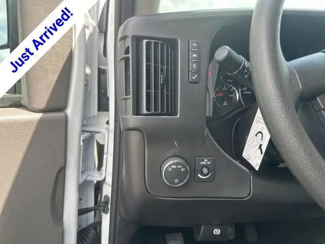 2026 Chevrolet Express Cargo Van 2500 Regular Wheelbase, WT, RWD