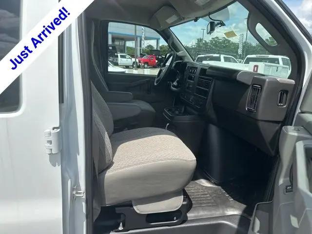 2026 Chevrolet Express Cargo Van 2500 Regular Wheelbase, WT, RWD