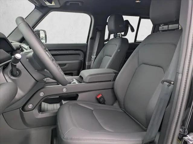 2026 Land Rover Defender P400 X-Dynamic SE