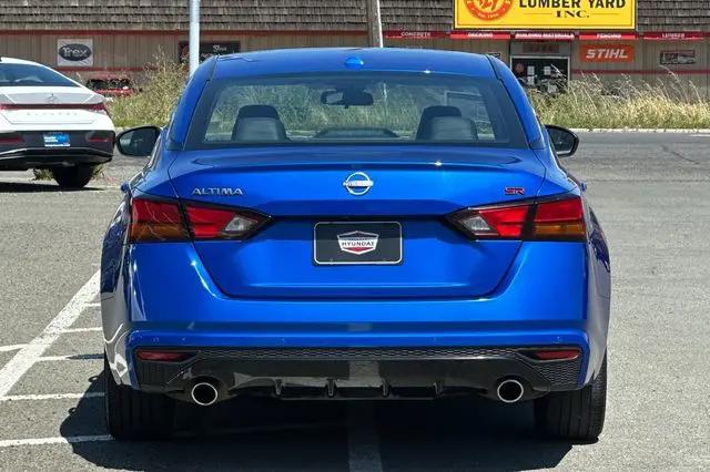 2025 Nissan Altima SR FWD