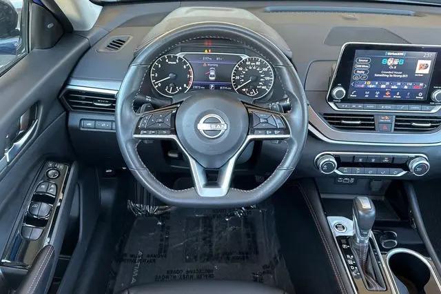2025 Nissan Altima SR FWD