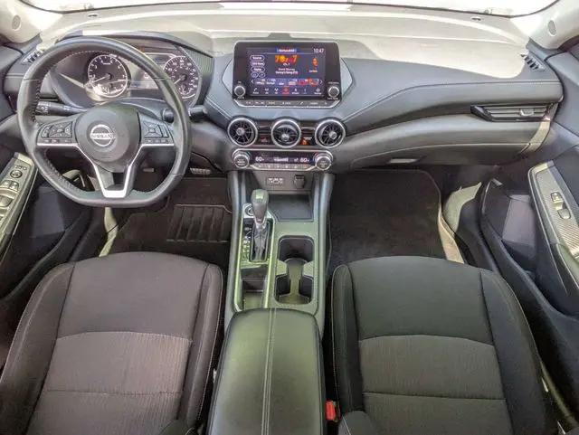 2021 Nissan Sentra SV Xtronic CVT