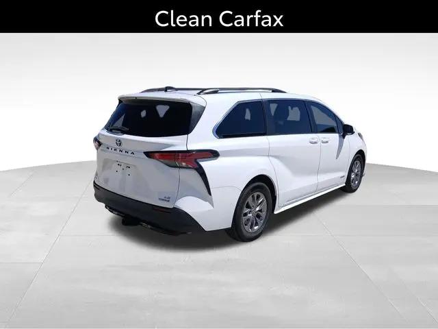 2021 Toyota Sienna LE