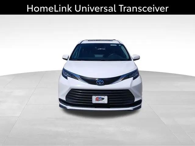 2021 Toyota Sienna LE