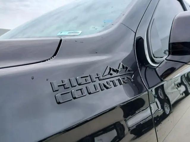 2023 Chevrolet Tahoe 4WD High Country