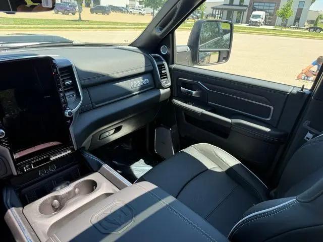 2026 Ram 3500 Laramie Crew Cab 4x4 8' Box