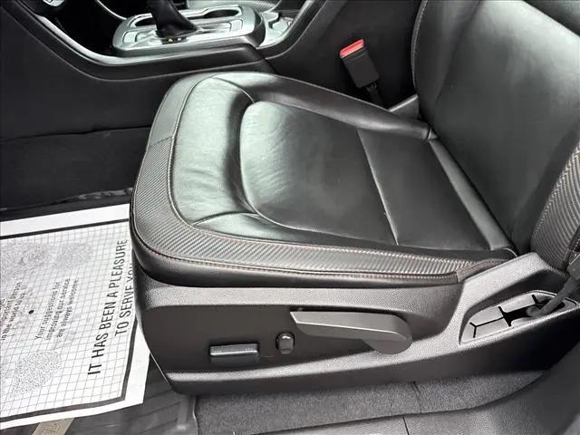 2022 GMC Canyon 4WD Crew Cab Short Box AT4 - Leather