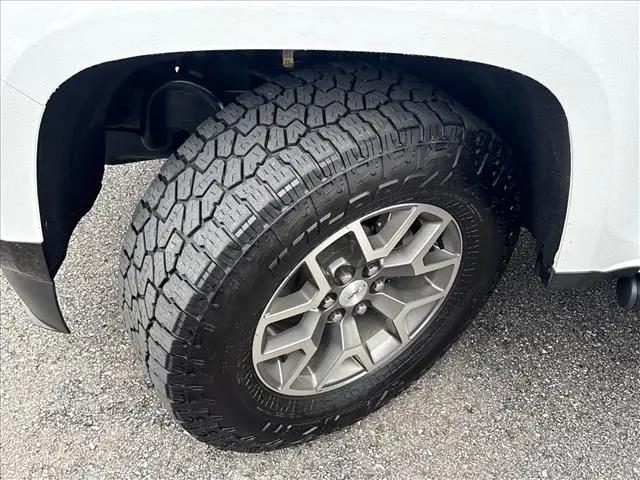 2022 GMC Canyon 4WD Crew Cab Short Box AT4 - Leather