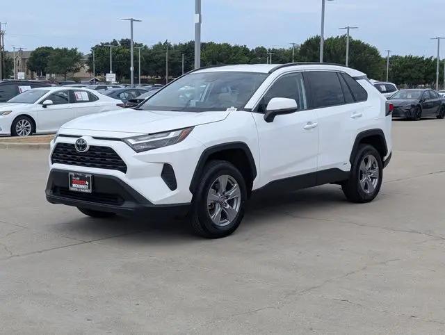 2025 Toyota RAV4 Hybrid XLE