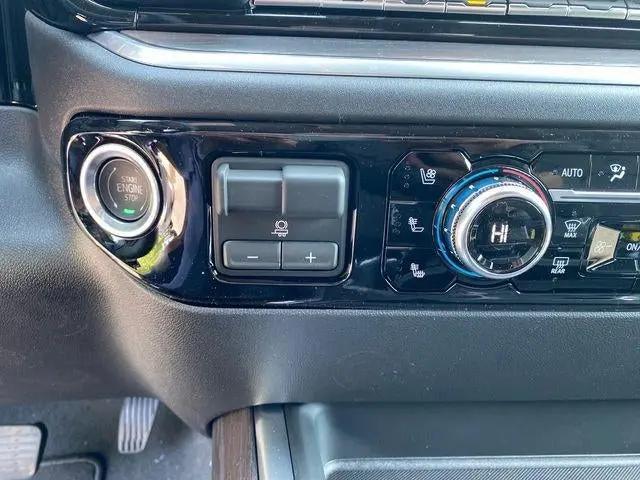 2026 GMC Sierra 2500HD Crew Cab, Long Bed, SLT, 4WD