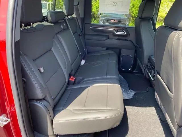 2026 GMC Sierra 2500HD Crew Cab, Long Bed, SLT, 4WD