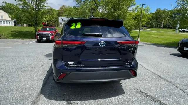 2023 Toyota Highlander Hybrid XLE