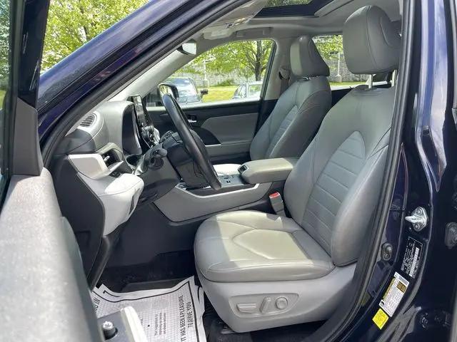 2023 Toyota Highlander Hybrid XLE