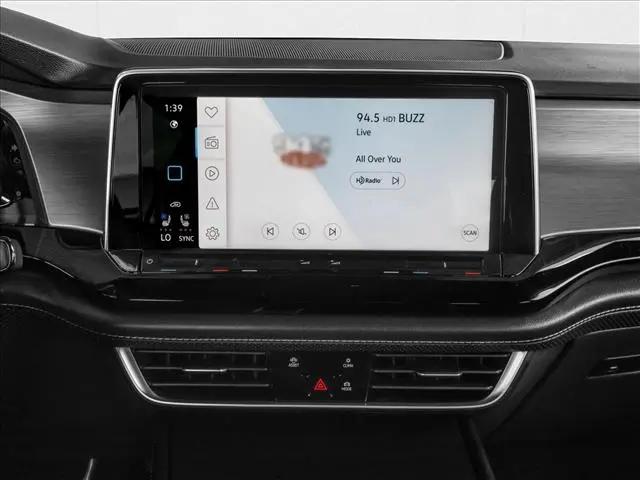 2026 Volkswagen Atlas Cross Sport SE with Technology