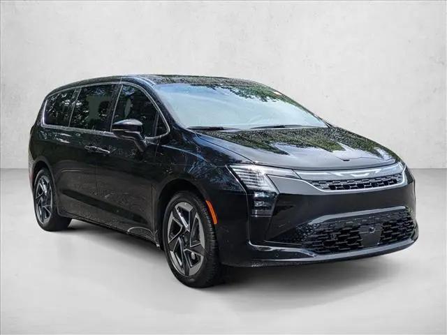 2027 Chrysler Pacifica Limited