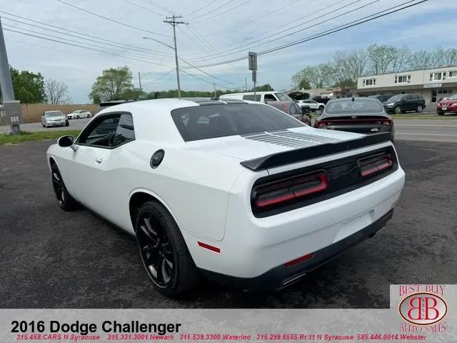 2016 Dodge Challenger SXT