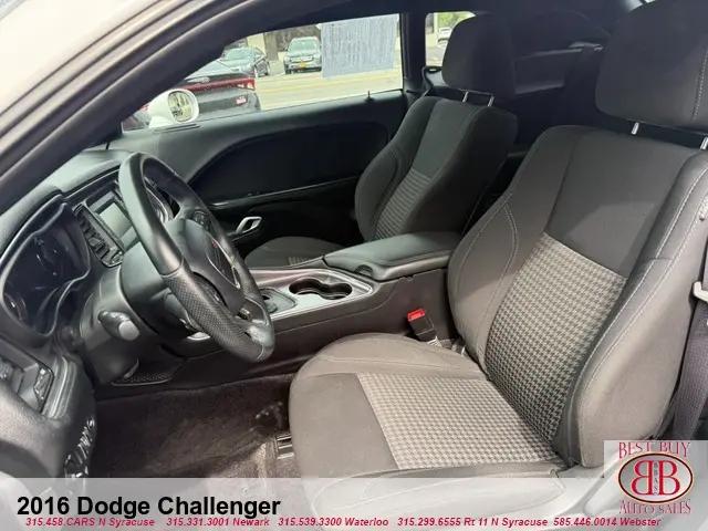 2016 Dodge Challenger SXT