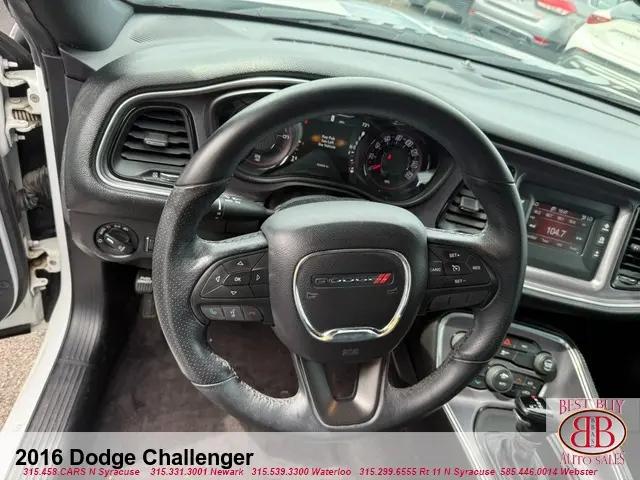 2016 Dodge Challenger SXT