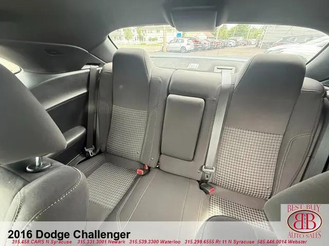 2016 Dodge Challenger SXT