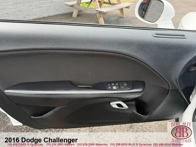 2016 Dodge Challenger SXT