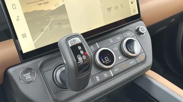 2026 Land Rover Defender P400 X-Dynamic SE
