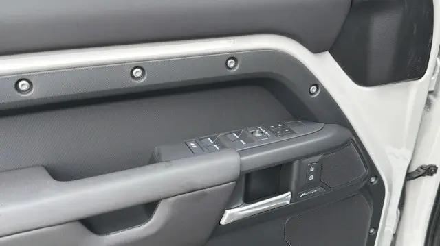 2026 Land Rover Defender P300 S