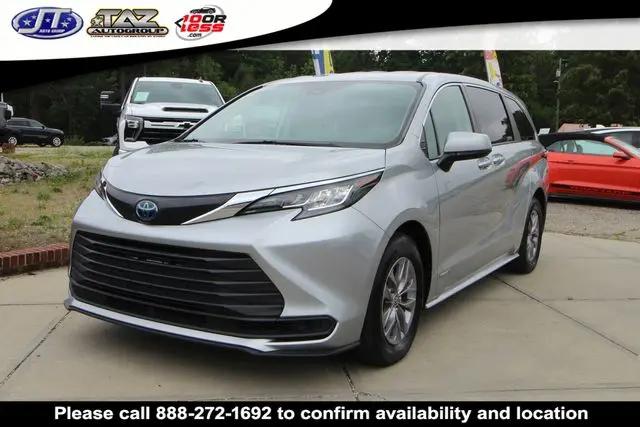 2021 Toyota Sienna LE
